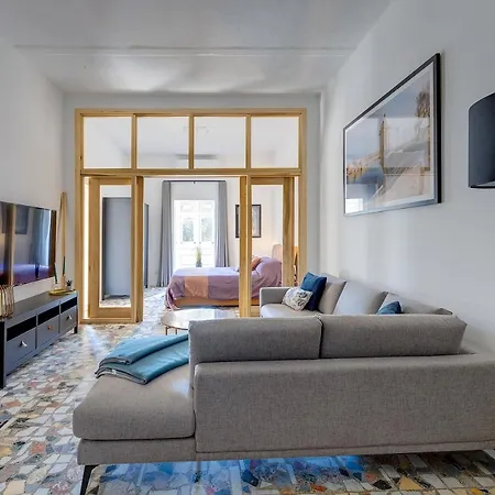 Contemporary Close To Valletta * 弗洛里亚纳