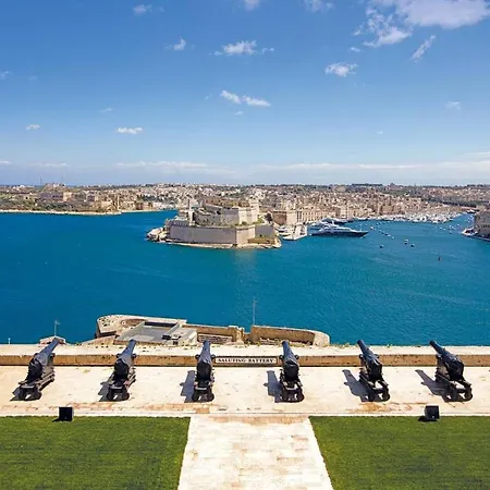 Contemporary Close To Valletta *